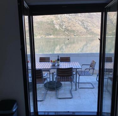 3bdr apartment in Kotor