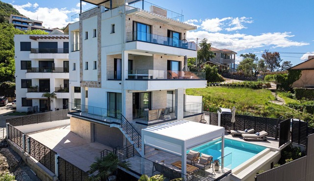 4 Bedroom 350m2 Brand New Villa Aquilla with Pool, Jacuzzi and Sea View
