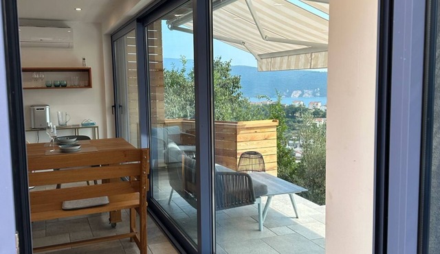 5-bedroom mountain villa with pool and fantastic views