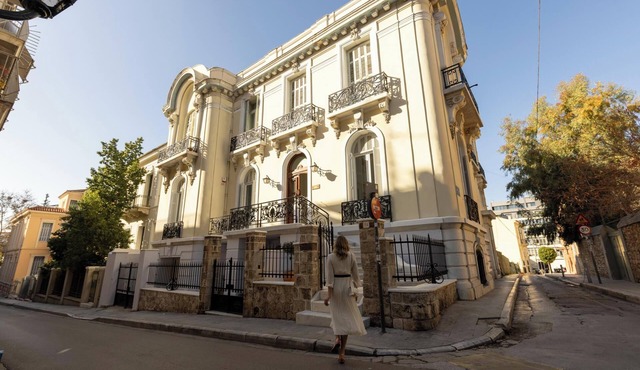 A Blend of Art & Architecture in Center by etouri in Athens