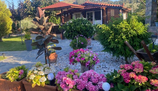 A wooden house in Kardamyla