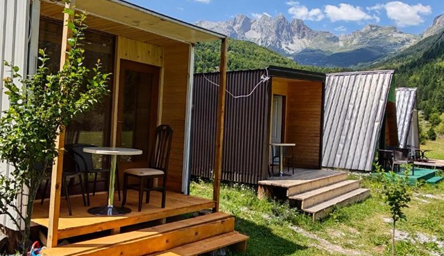 Aarmeli guest house in Valbonë