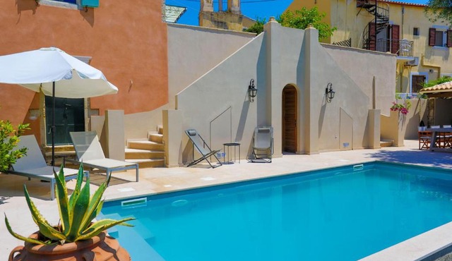 Achillion Casa Conti 1840 in Gastourion