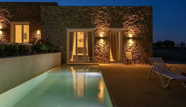 Adyton Luxury Suites, Mykonos Poolside Luxury