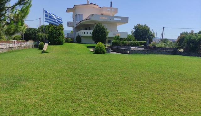 Agiokampos Resort in Istiaia-Aidipsos