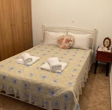 AGKYRA Rooms (Love)