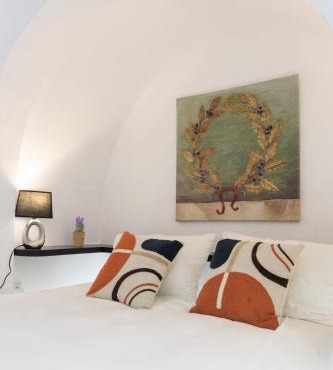 Aiolos luxury apartment under acropolis in plaka in Athens