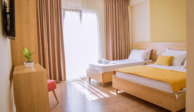 Airport Garden Hotel in Rinas