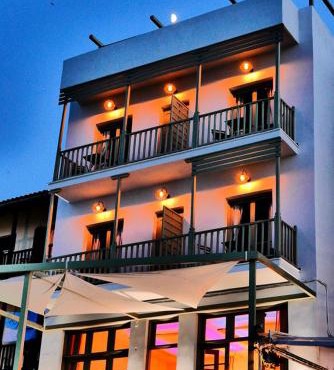Akro Rooms