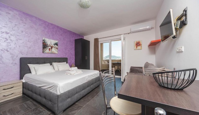 Alessandra Apartments & free private parking in Sveti Stefan