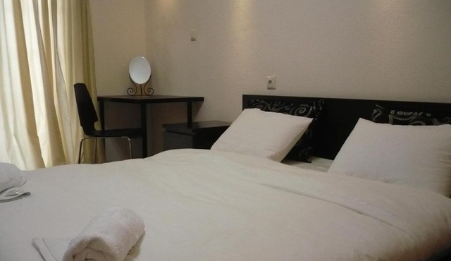Alexandros Hotel
