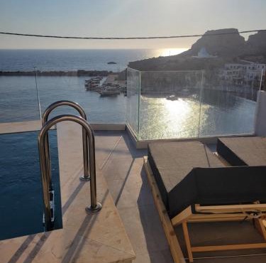 Almyra Boutique Suites with Private Pool -Finiki in Karpathos
