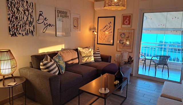 Amazing sea view apartment in Lagonissi in Kalívia Thorikoú