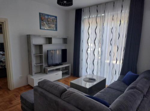 Andrej Apartment with Garage