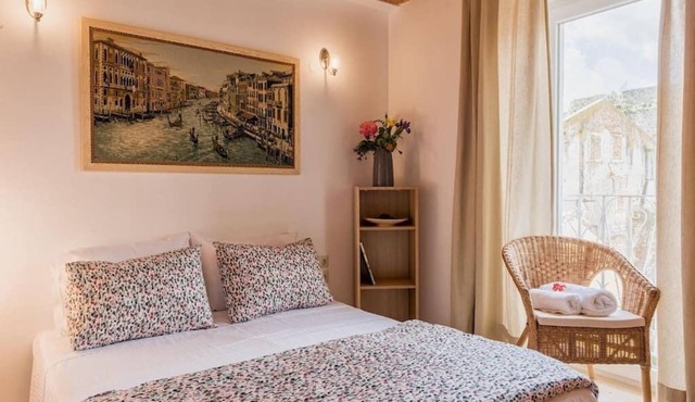 Andrien's apartment Velissariou