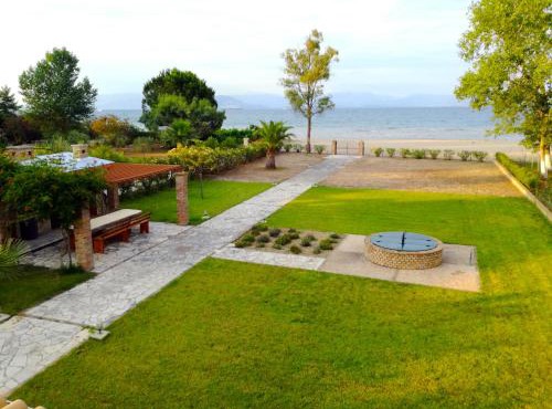 Antonia Beachfront Villa in Lefkimmi