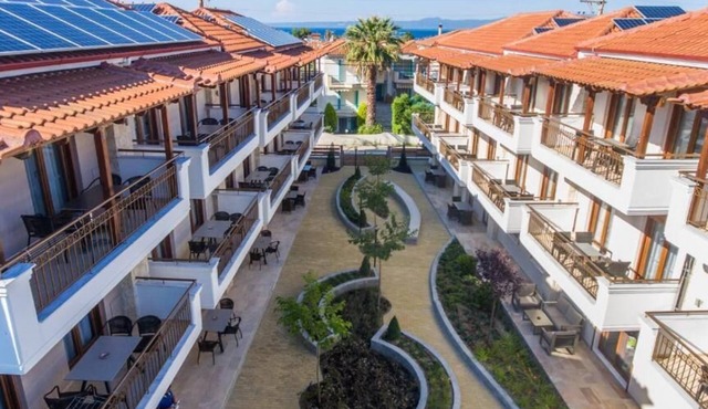 Apanemia Apartments by Flegra