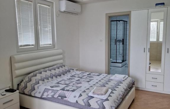 Apartman Tološi