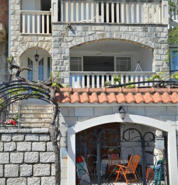 Apartmani Mustur