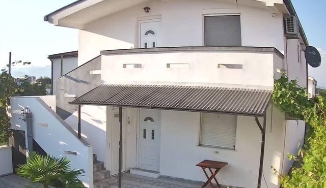 Apartment/apartment for 4 guests with 66m² in Doni Štoj (161721)