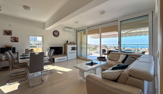 Apartment/apartment for 4 guests with 102m² in Dobra Voda (268394)