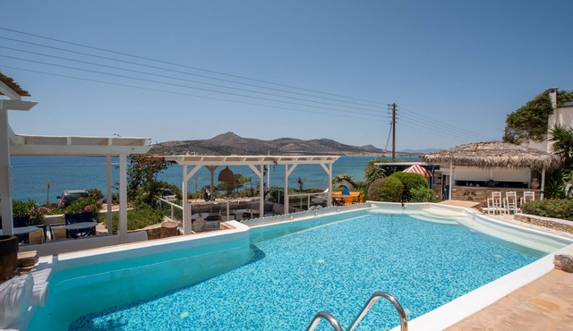Apartment 'Blue Dolphin Family Pool' with Sea View, Wi-Fi and Air Conditioning