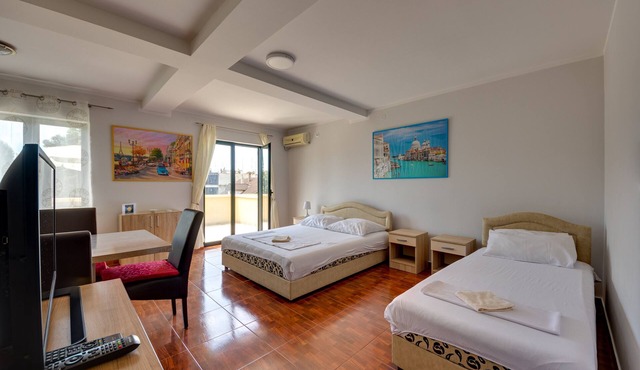 Apartment for families with sea view in Herceg Novi