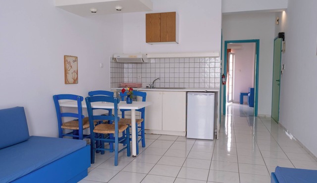 Apartment for 4 pax with Sea View-200 meters from the beach in Limenas Chersonisou