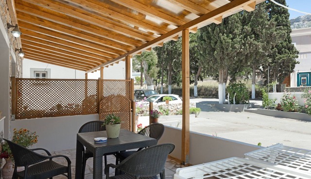 Apartment 'Iliana 1' with Mountain View, Wi-Fi and Air Conditioning