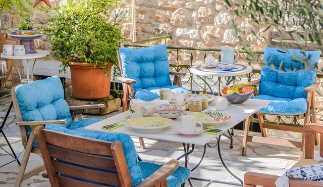 Apartment in Aparthotel 'Unit 5' with Private Terrace, Wi-Fi and Air Conditioning