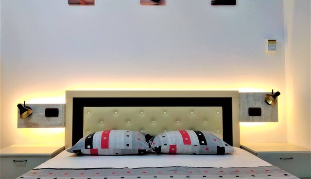 Apartment in villa among olive trees with free parking and self check-in 24/7.