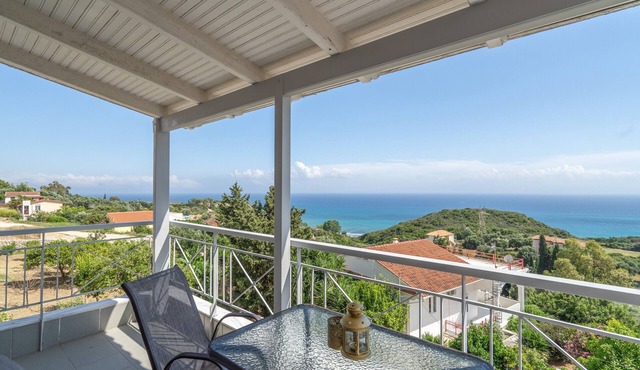 Apartment 'Maistrali Second Floor 2' with Sea View, Wi-Fi and Air Conditioning