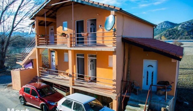 Apartment most suite overlooking the lake