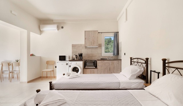 Apartment 'Panagis 2' with Mountain View, Wi-Fi and Air Conditioning