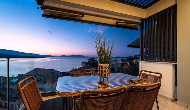 Apartment 'Panoramic Ocean View Suite' with Sea View, Wi-Fi and Air Conditioning
