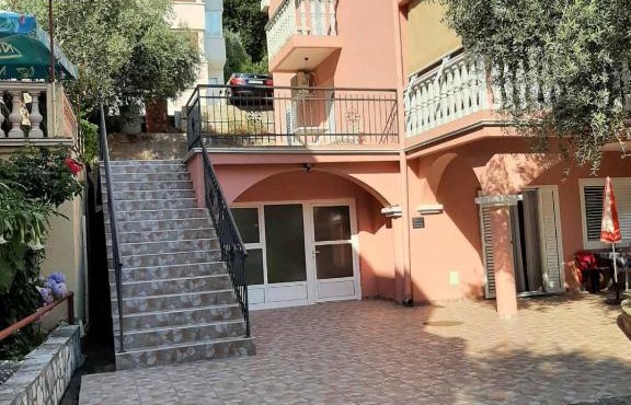 Apartment Pavle Perovic