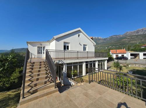 Apartment Raskovic