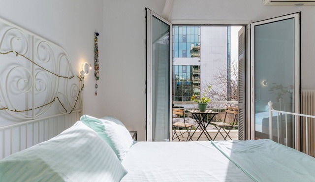 Apartment 'Unique Stays in Athens' with Shared Terrace, Wi-Fi and Air Conditioning