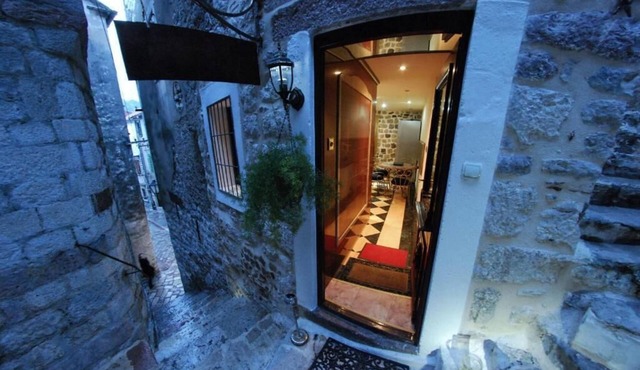 Apartment with 2 bedrooms with hot tub and water bed