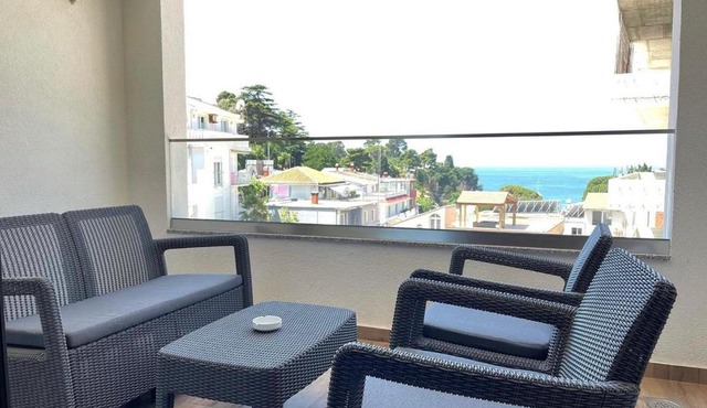 Apartment with sea view