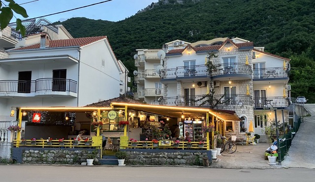 Apartments Becovic Boutique Hotel
