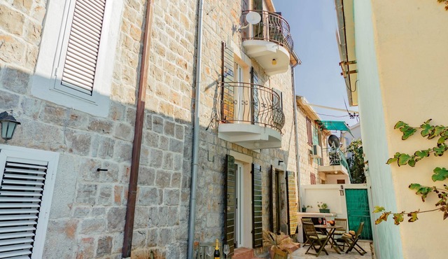 Apartments Bigovo Veljic