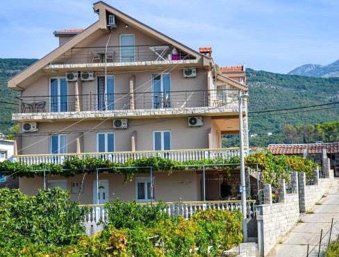 Apartments Ivana
