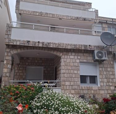 Apartments Kuc