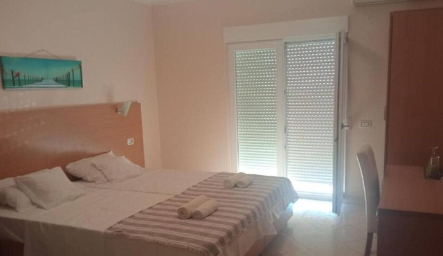 Apartments Lux Lukić Utjeha - Triple Room in Utjeha
