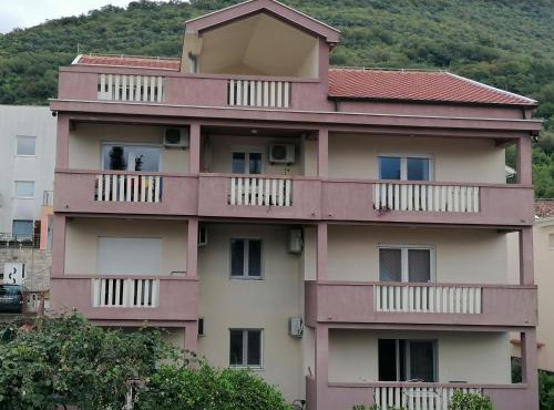 Apartments Mira