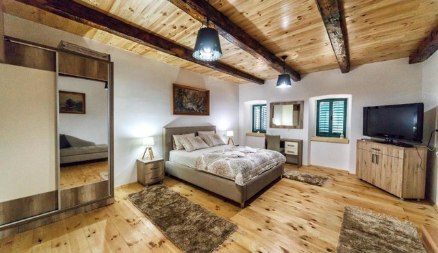 Apartments "Old house Pajovic"