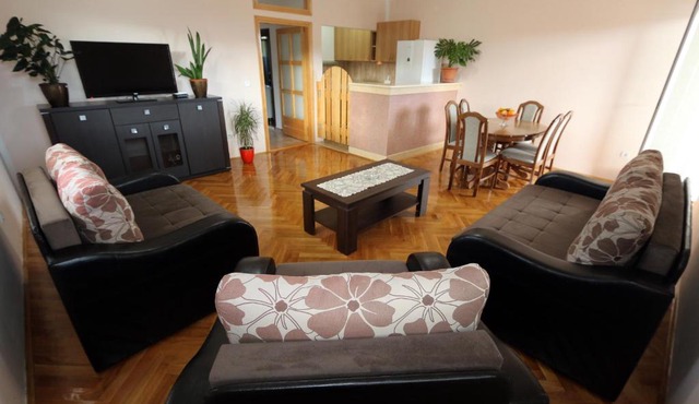 Apartments Pax