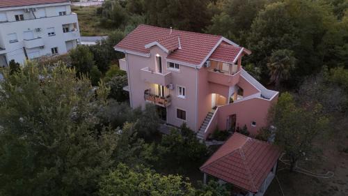 Apartments Two Olives
