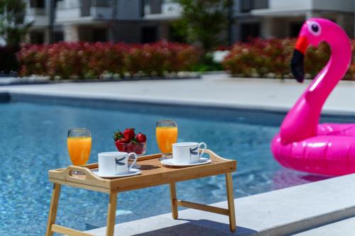 Apartments with Pool 5 Min Walk to Beach